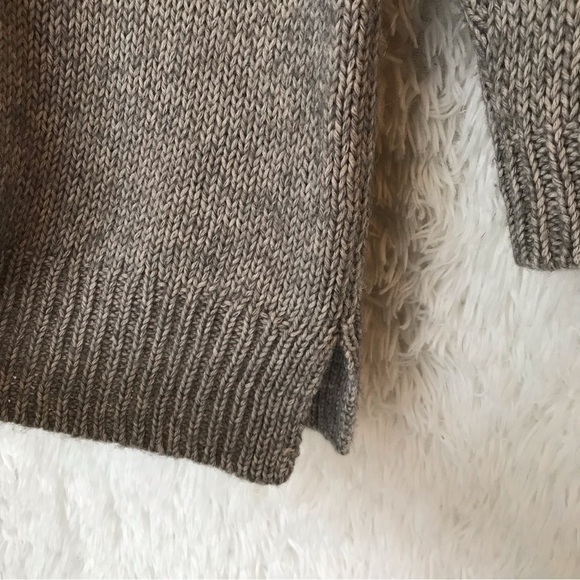 ANN Taylor wool blend knitted pullover sweater.  Grey. Size small. - Picture 5 of 7